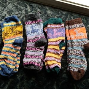 Sold 5 pairs winter pattern wool blend socks